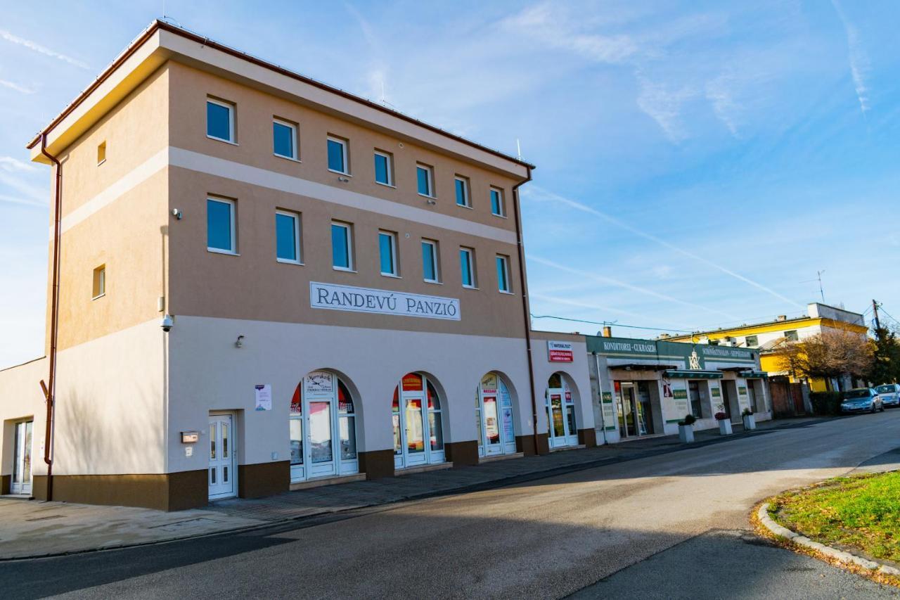 Randevu Panzio Bed & Breakfast โชพรอน ภายนอก รูปภาพ